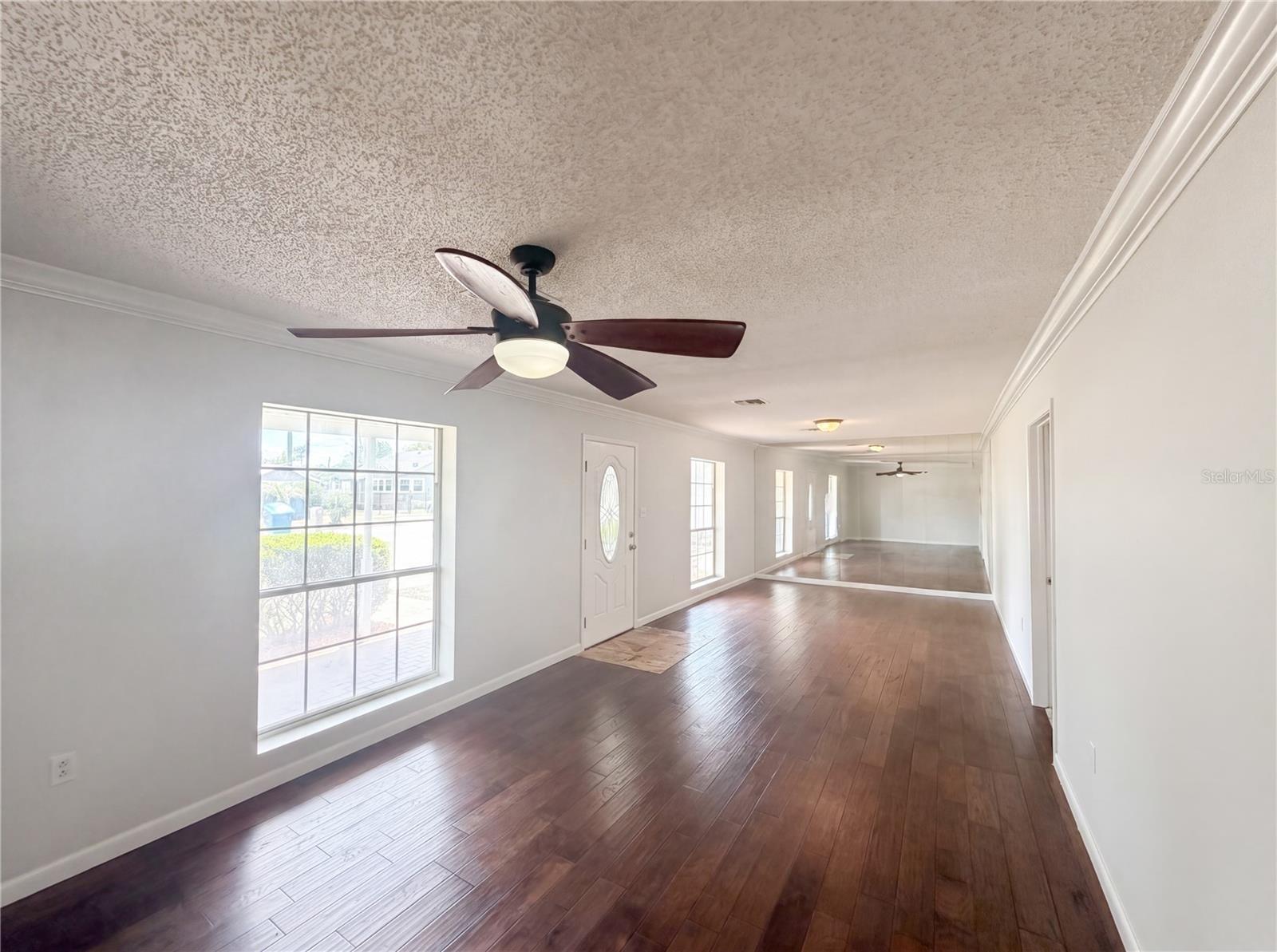 Image 12 of 18 For 613 4th Street Ne