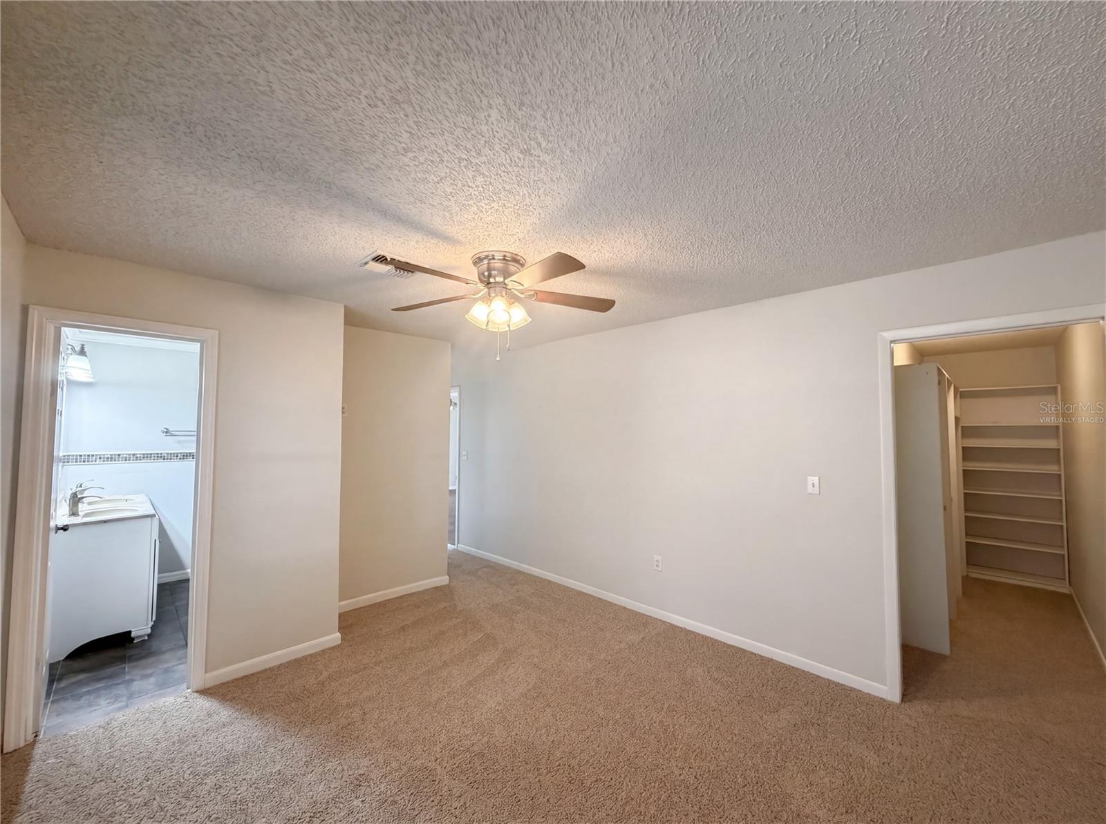 Image 4 of 18 For 613 4th Street Ne
