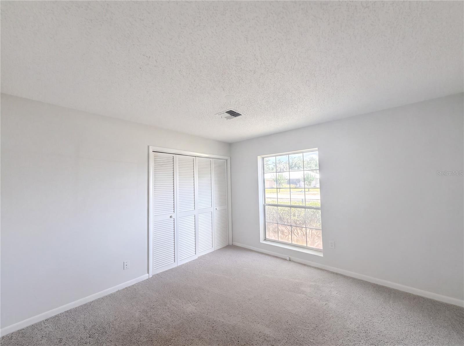 Image 8 of 18 For 613 4th Street Ne