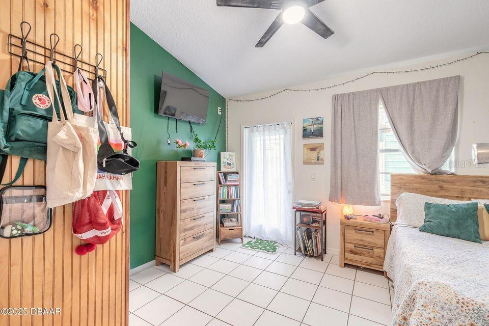 Image 22 of 41 For 1077 George Anderson Street