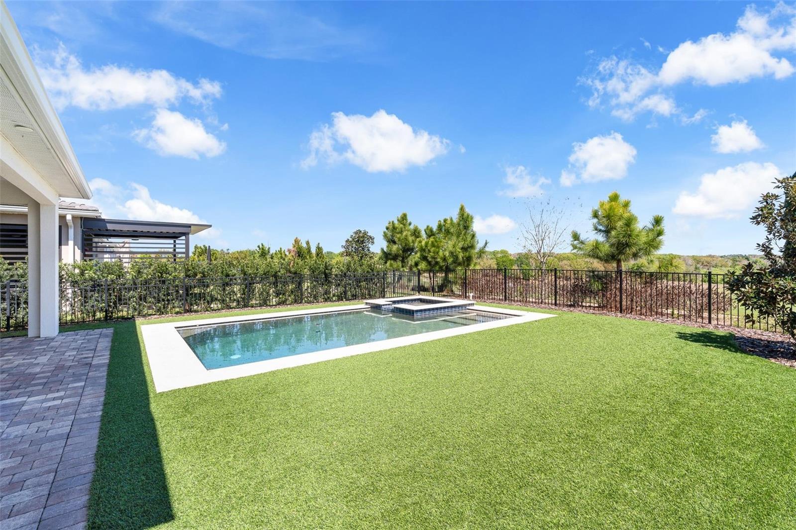 Image 11 of 53 For 15723 Vetta Drive