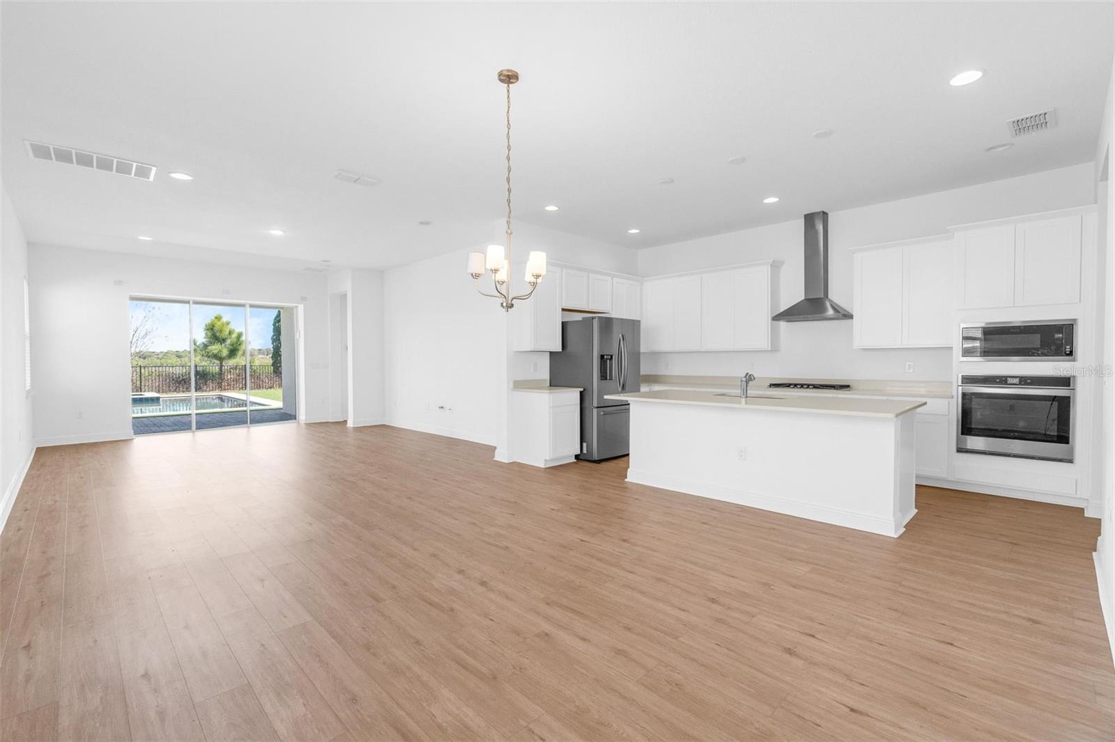 Image 17 of 53 For 15723 Vetta Drive