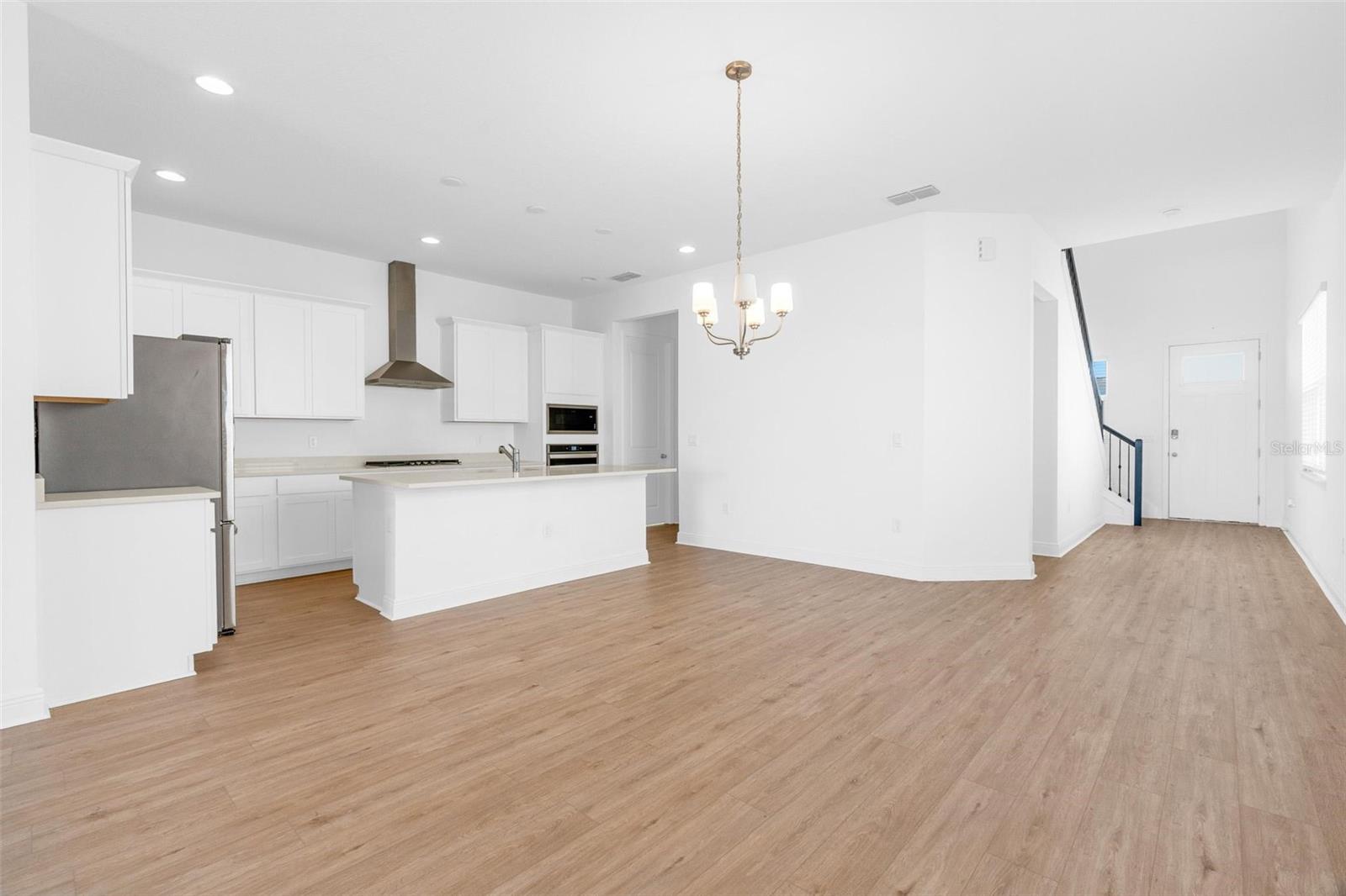 Image 18 of 53 For 15723 Vetta Drive