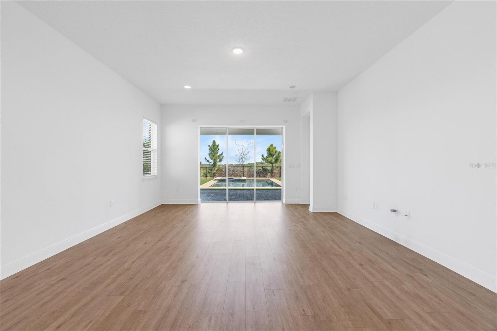 Image 20 of 53 For 15723 Vetta Drive