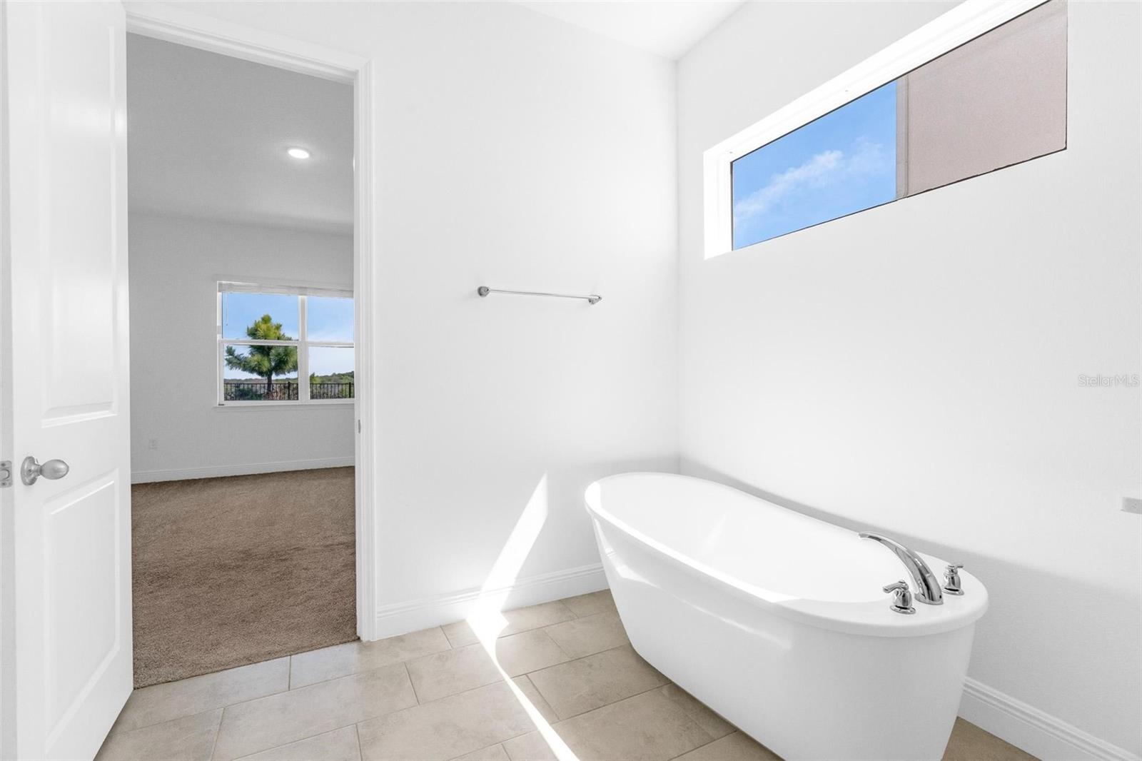 Image 33 of 53 For 15723 Vetta Drive