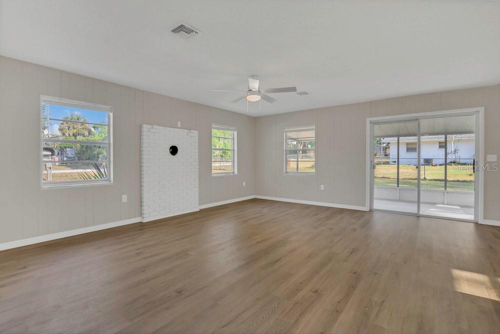 Image 3 of 28 For 14025 54th Court