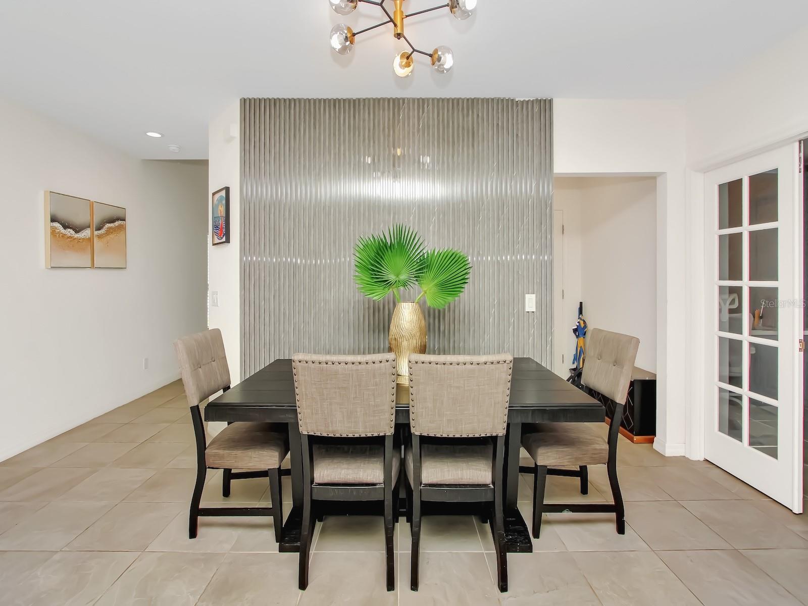 Image 18 of 39 For 1466 Woodmont Boulevard