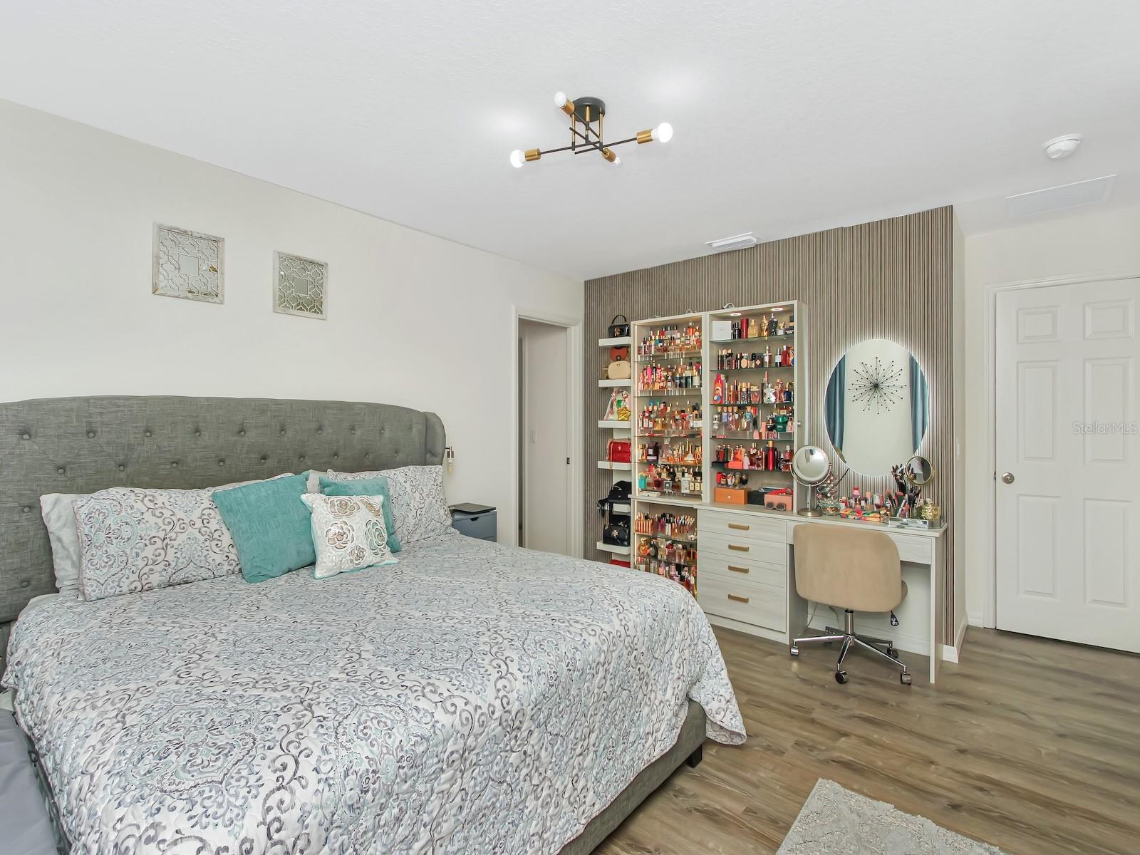 Image 26 of 39 For 1466 Woodmont Boulevard