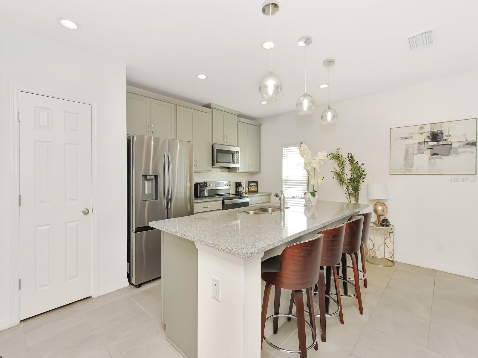 Image 6 of 39 For 1466 Woodmont Boulevard