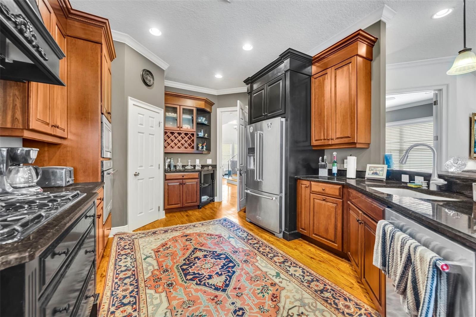 Image 16 of 50 For 1031 Guernsey Street