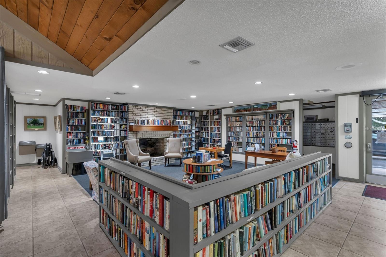 Image 32 of 38 For 2153 Oak Grove Drive 73
