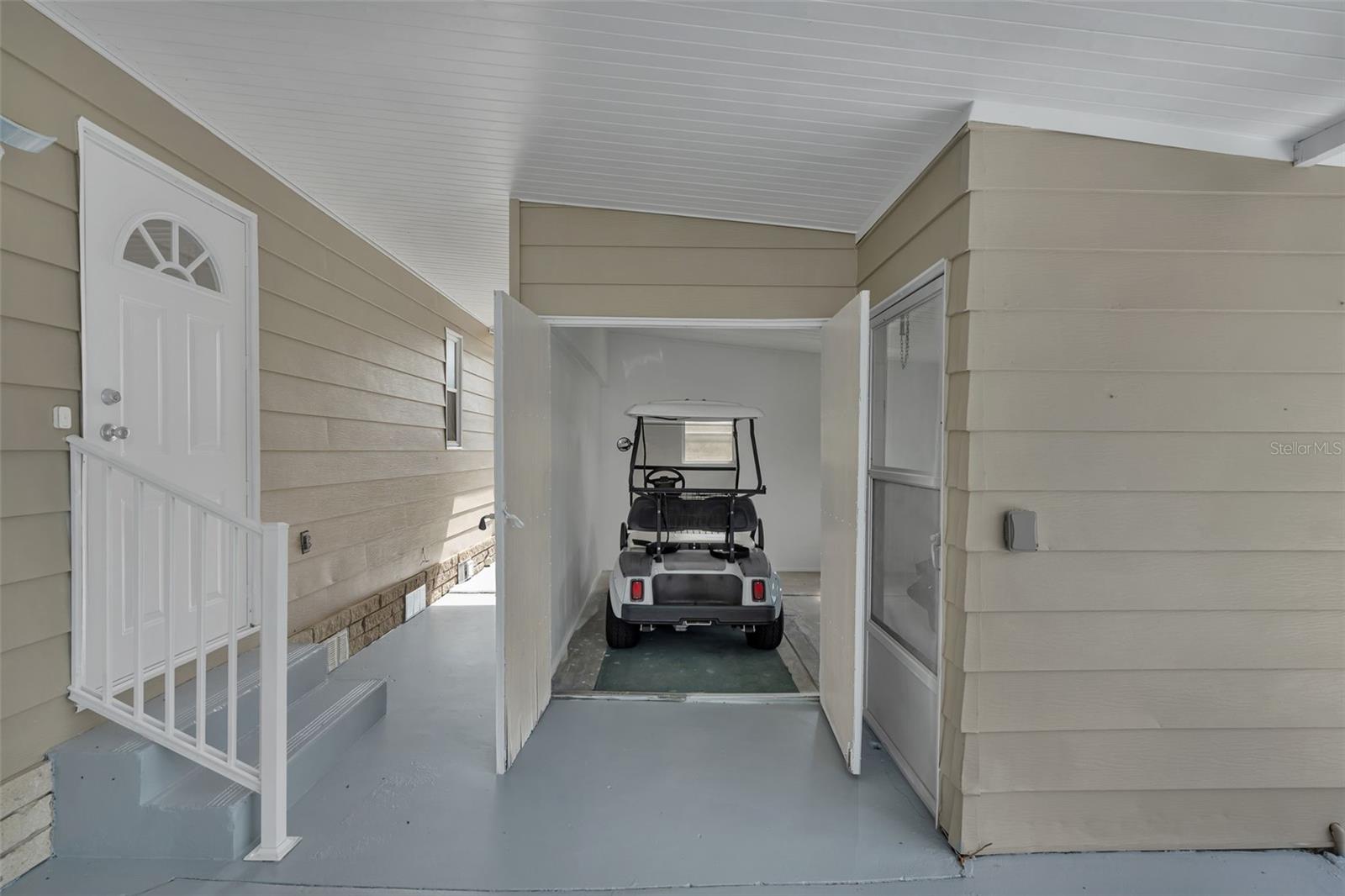 Image 4 of 38 For 2153 Oak Grove Drive 73