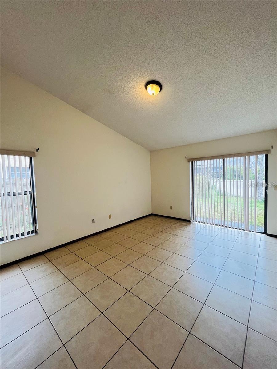 Image 7 of 8 For 1748 Brightmeadow Court