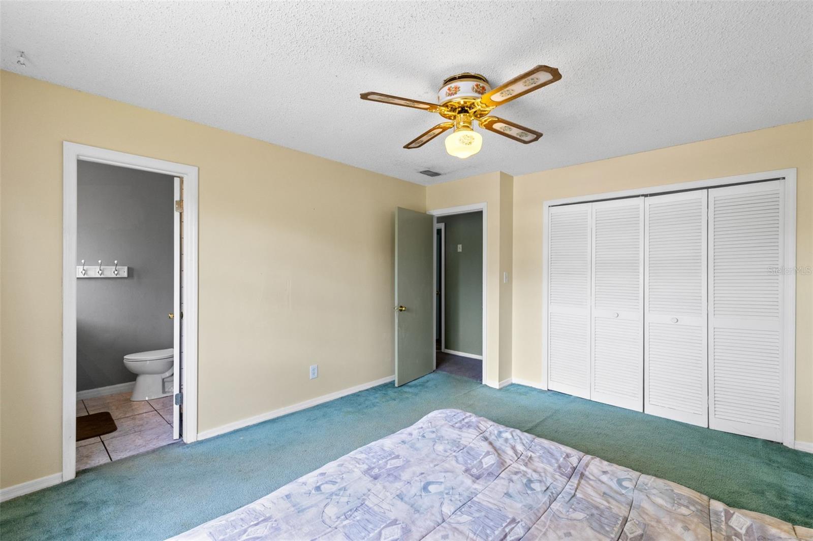 Image 11 of 41 For 8698 Hillside Drive