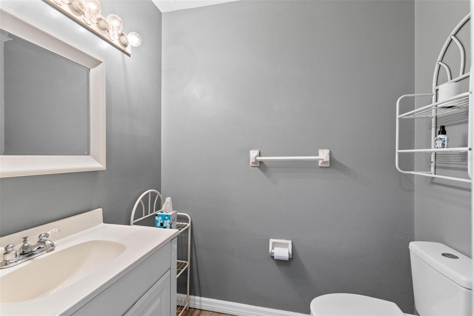 Image 17 of 41 For 8698 Hillside Drive