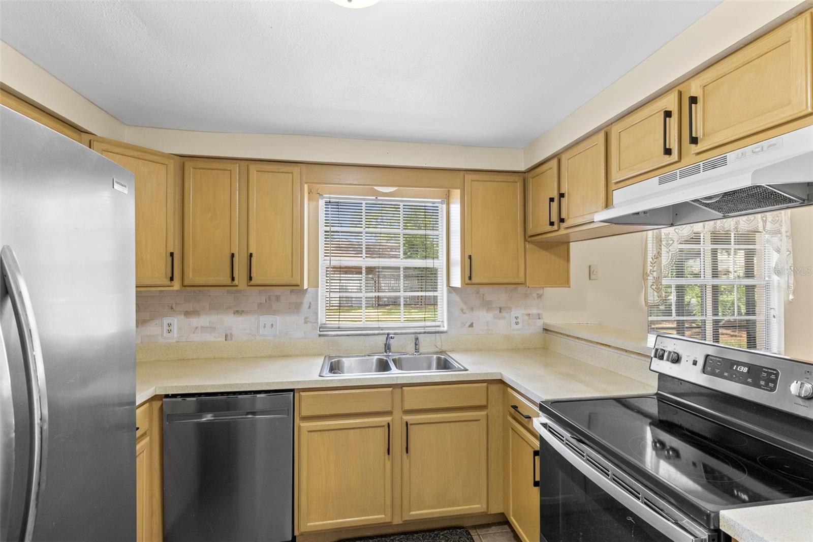 Image 26 of 41 For 8698 Hillside Drive
