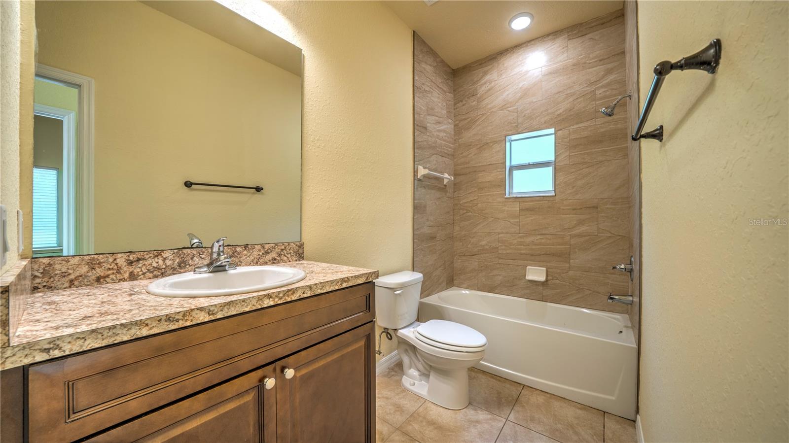Image 31 of 32 For 1404 18th Avenue