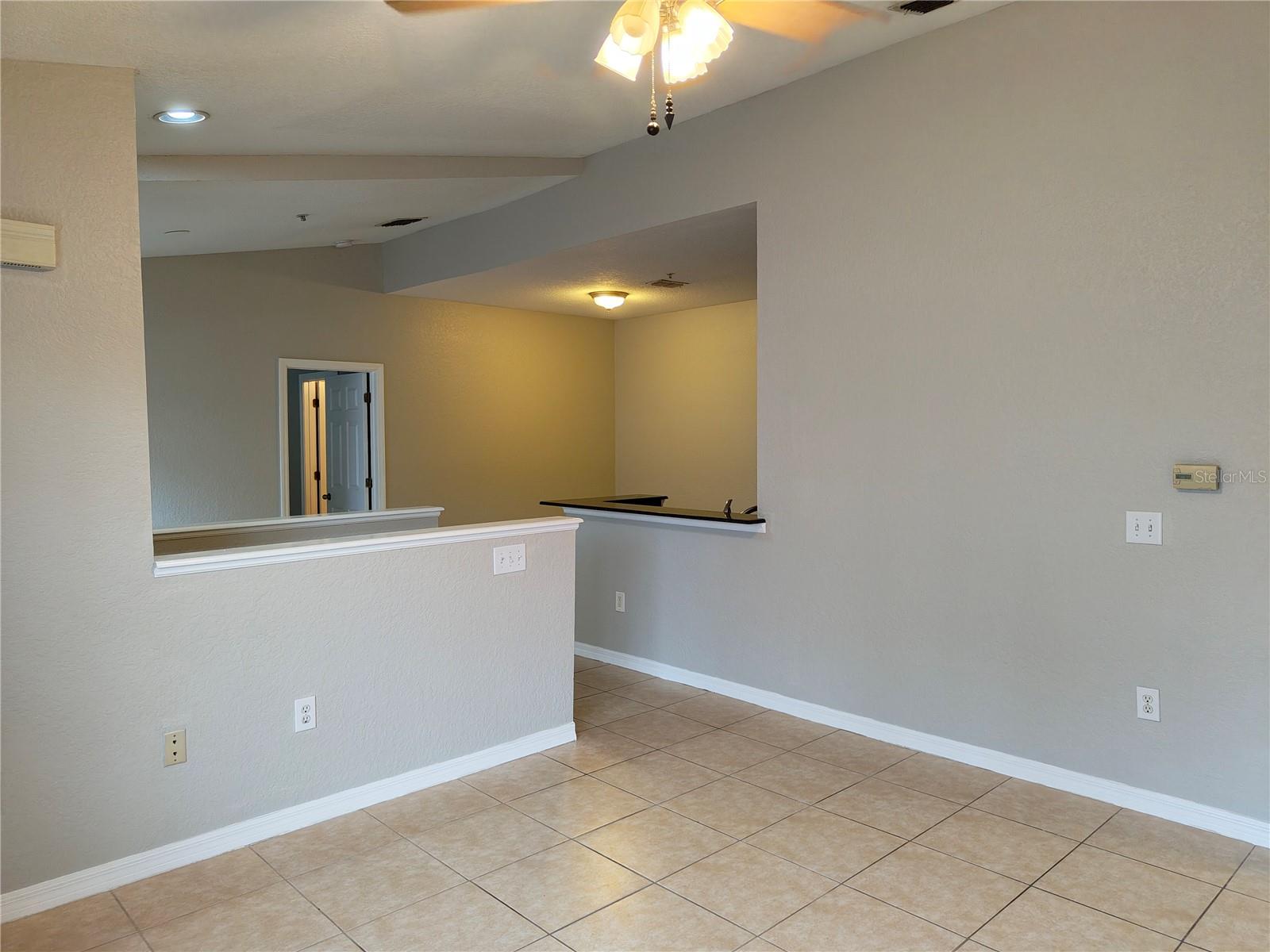Image 15 of 41 For 826 Grand Regency Point 202