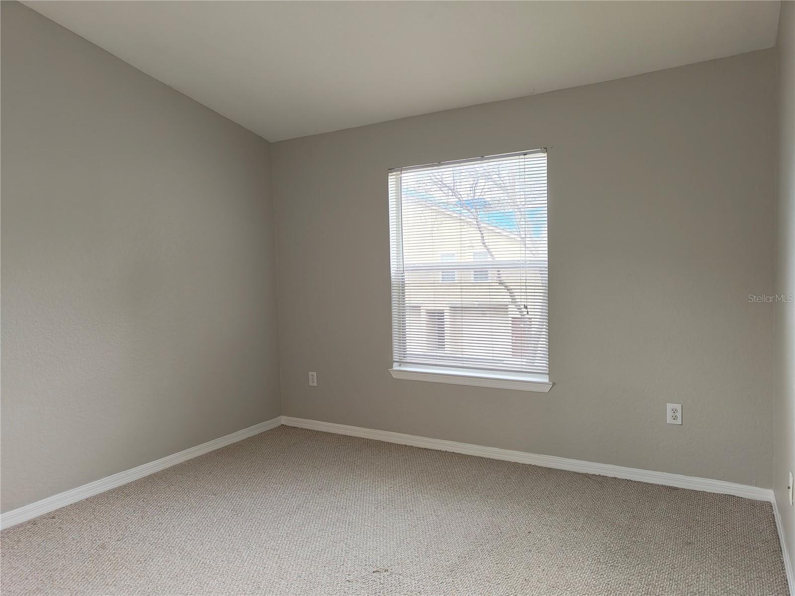 Image 19 of 41 For 826 Grand Regency Point 202