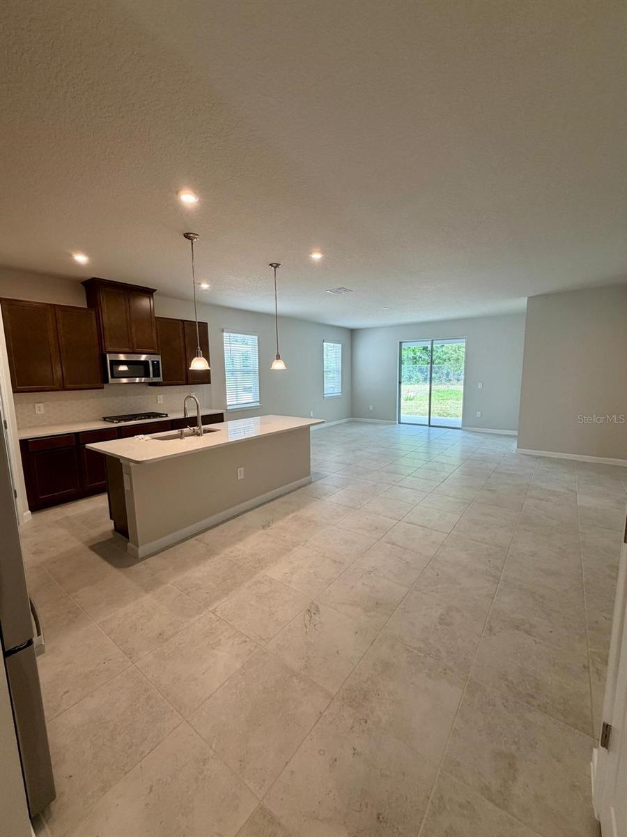 Image 13 of 27 For 3884 Isle Royal Place