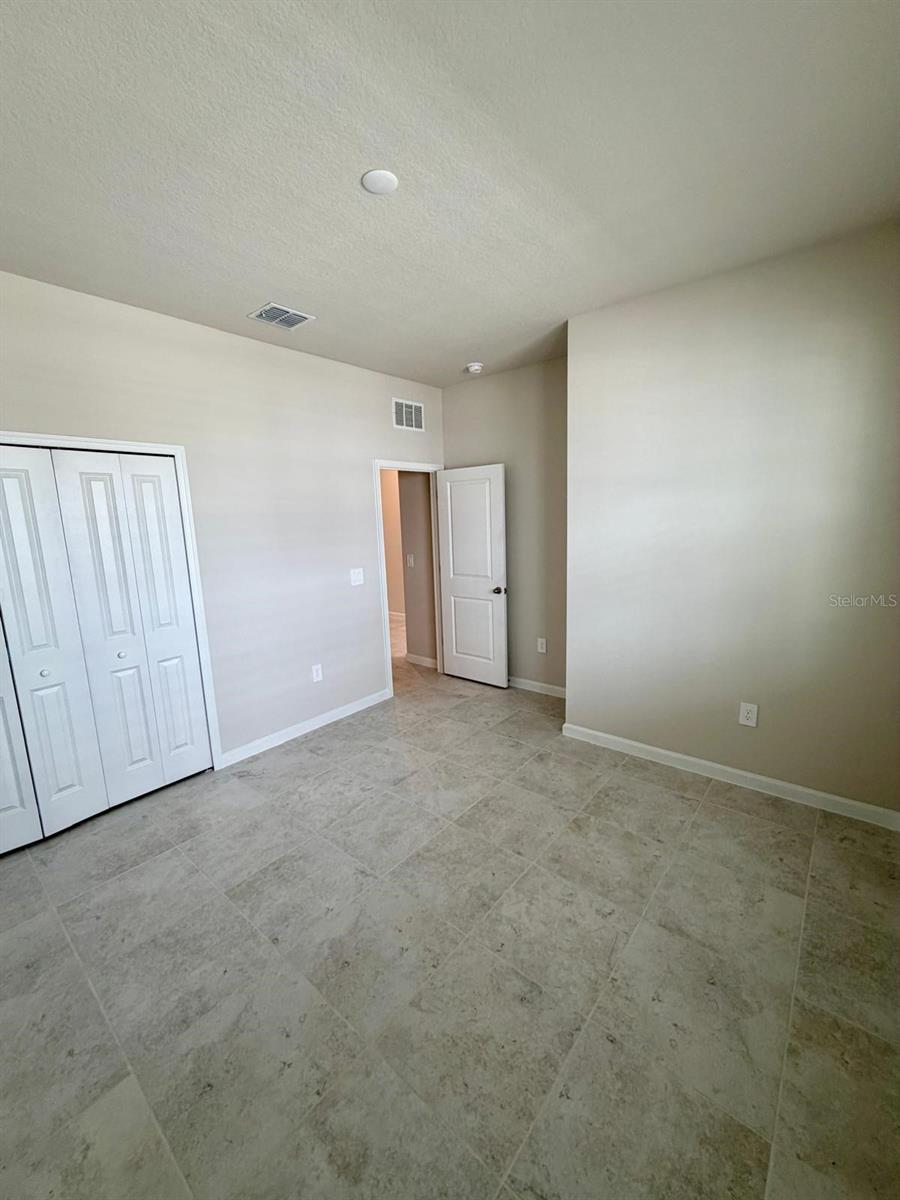 Image 8 of 27 For 3884 Isle Royal Place