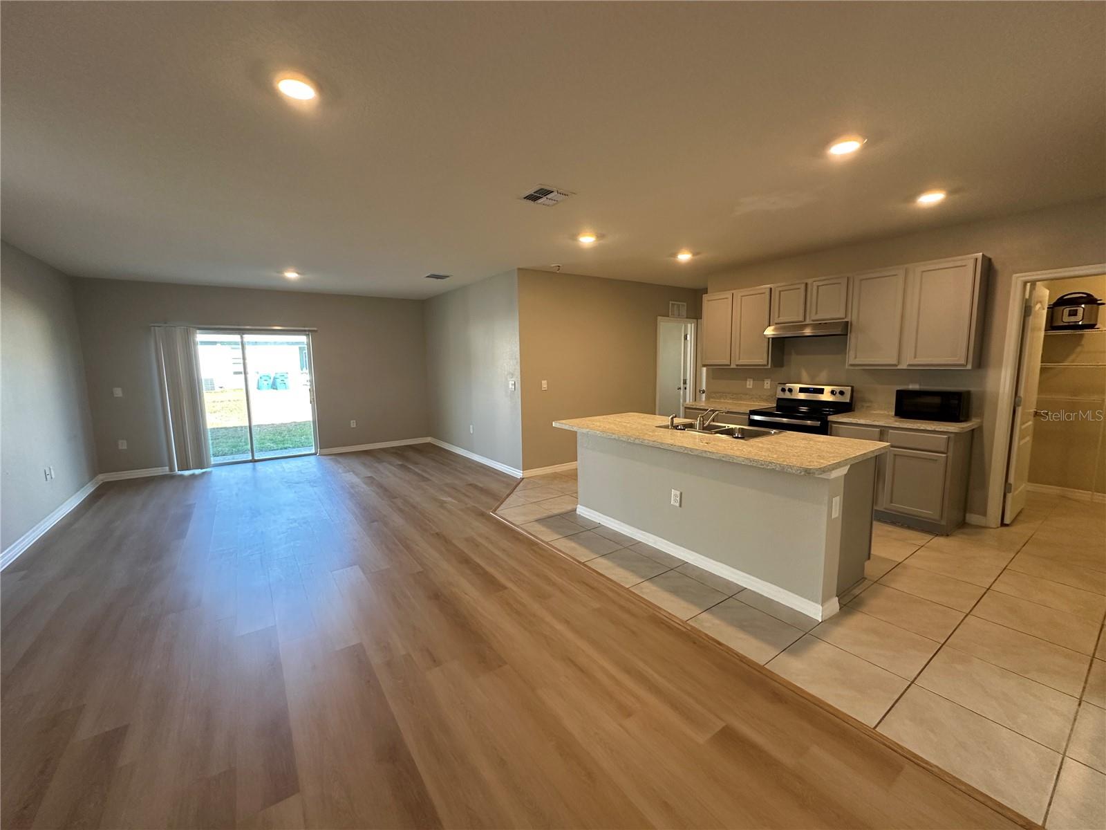 Image 4 of 17 For 1448 Berry Lane