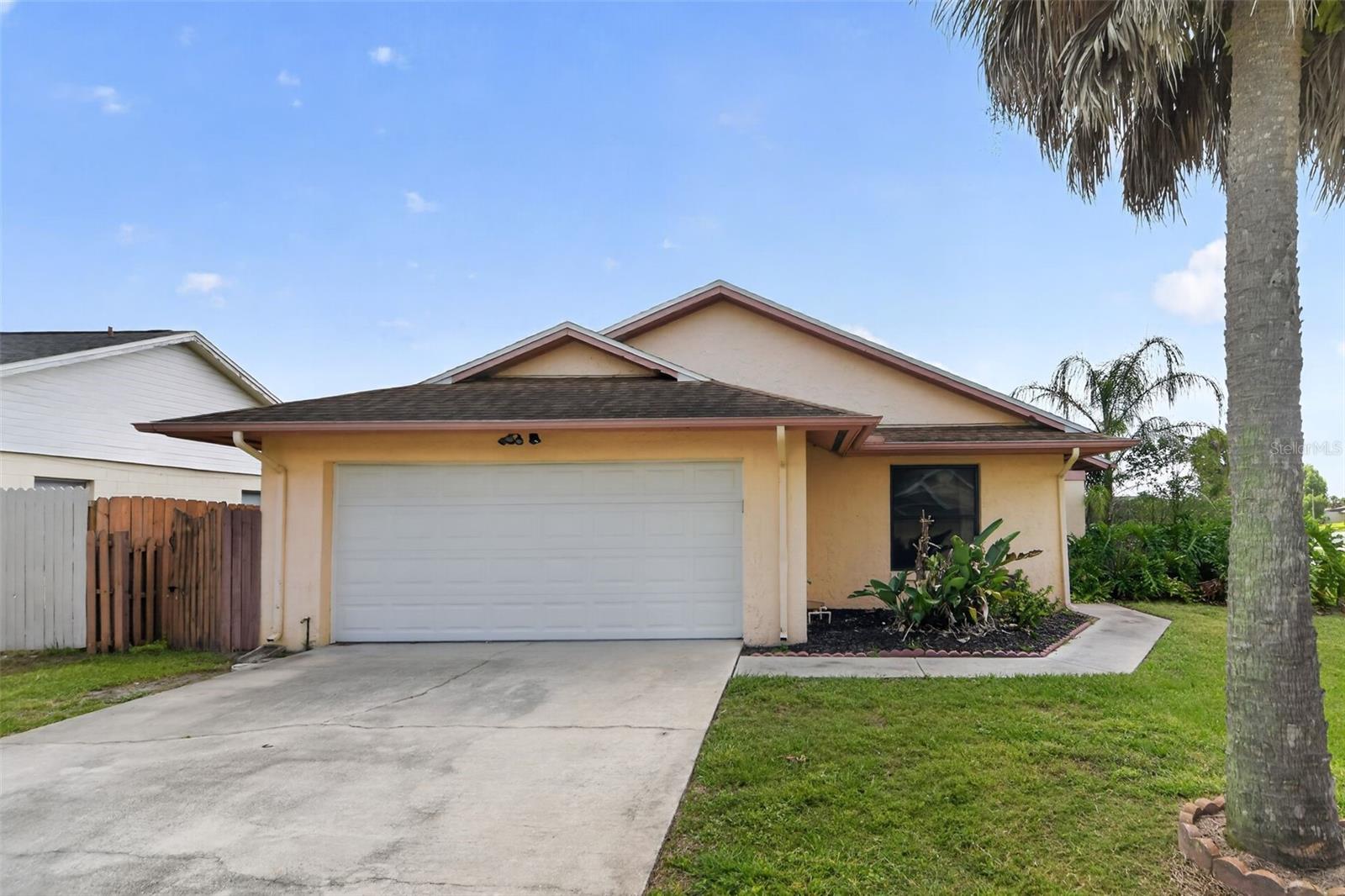 Details for 5325 Barefoot Path, KISSIMMEE, FL 34746