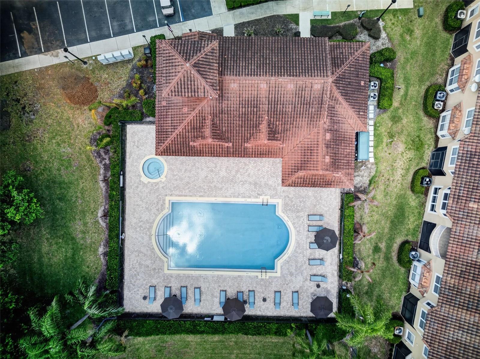 Image 56 of 76 For 8749 The Esplanade  18