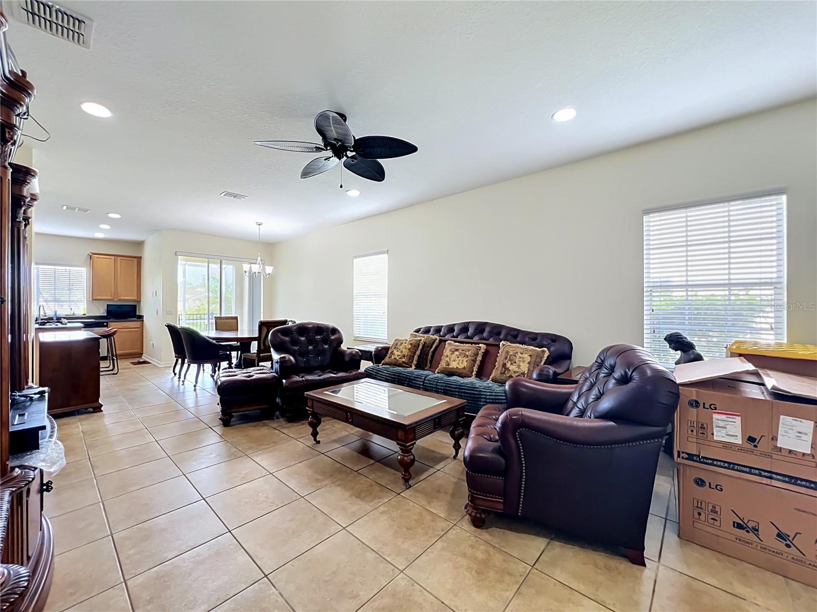 Image 10 of 62 For 2826 Oakville Place