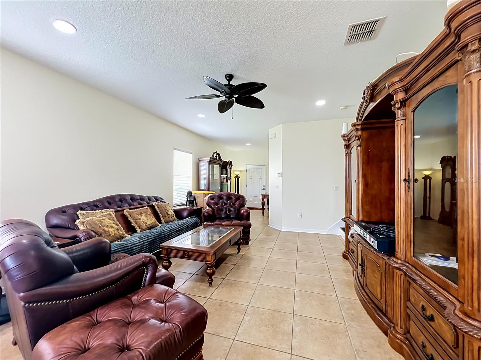 Image 12 of 62 For 2826 Oakville Place