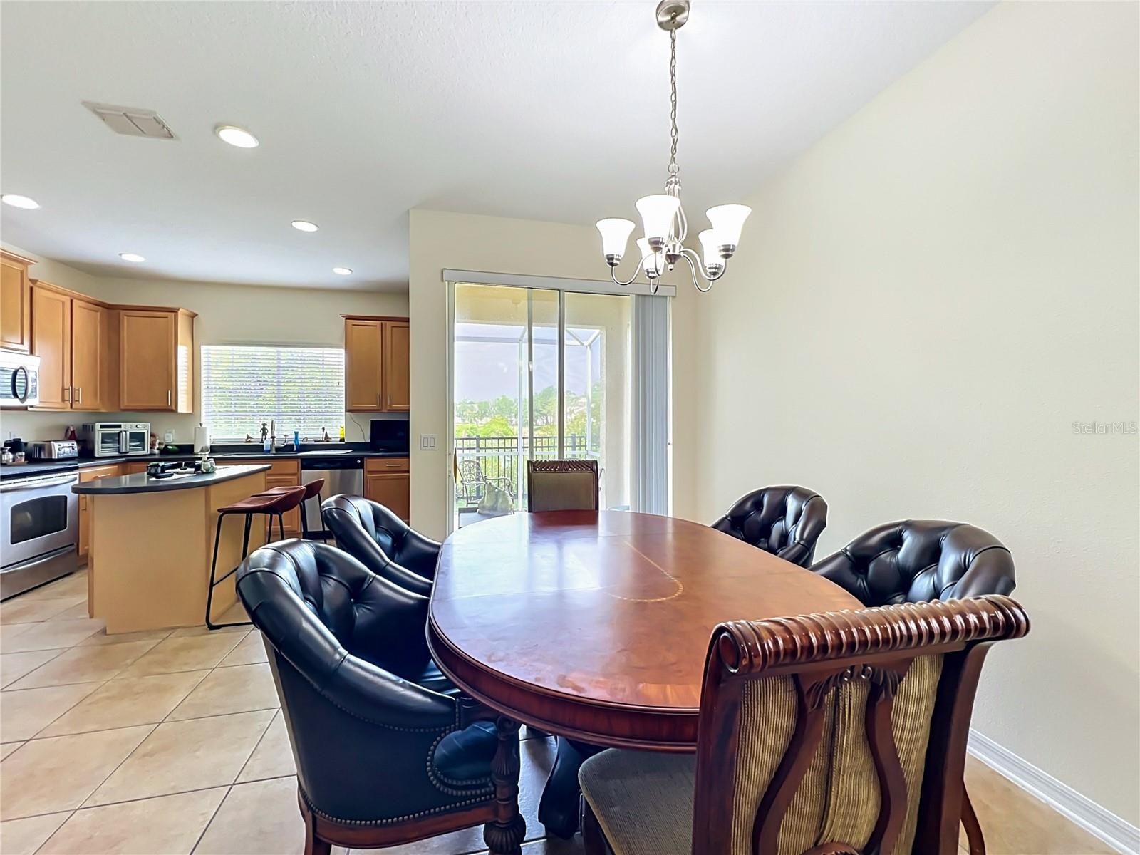 Image 15 of 62 For 2826 Oakville Place