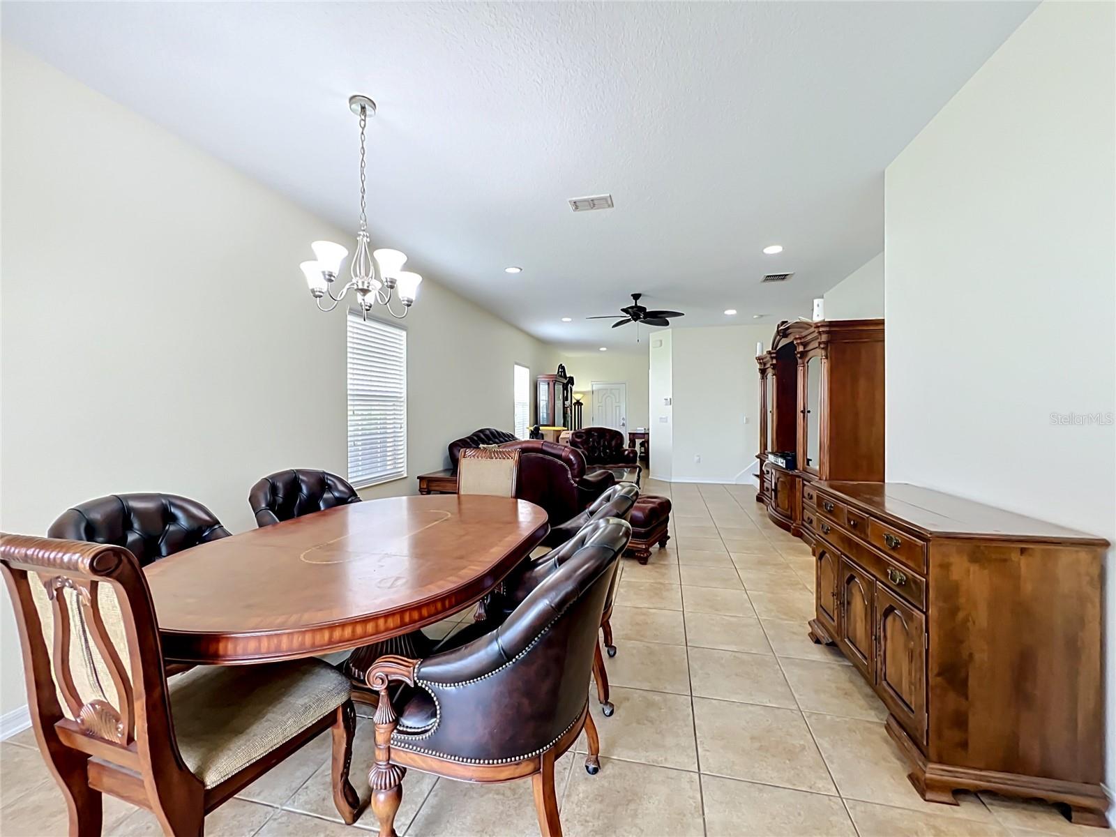 Image 18 of 62 For 2826 Oakville Place