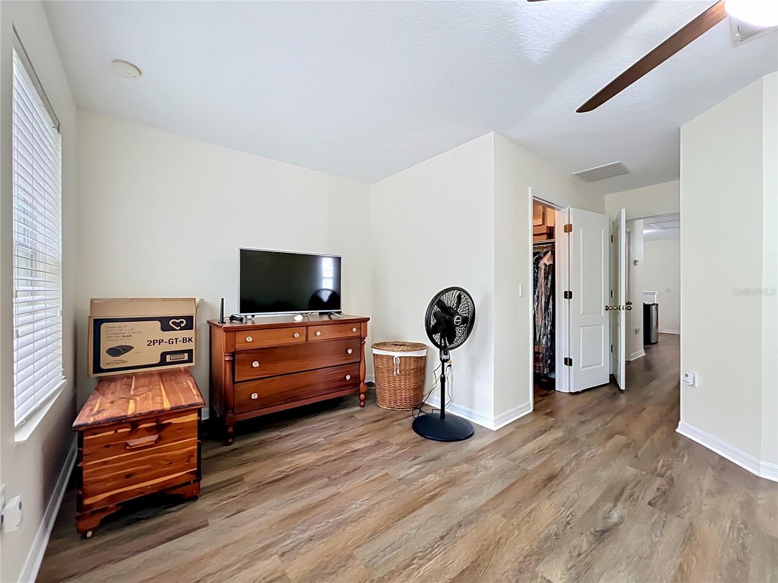 Image 43 of 62 For 2826 Oakville Place