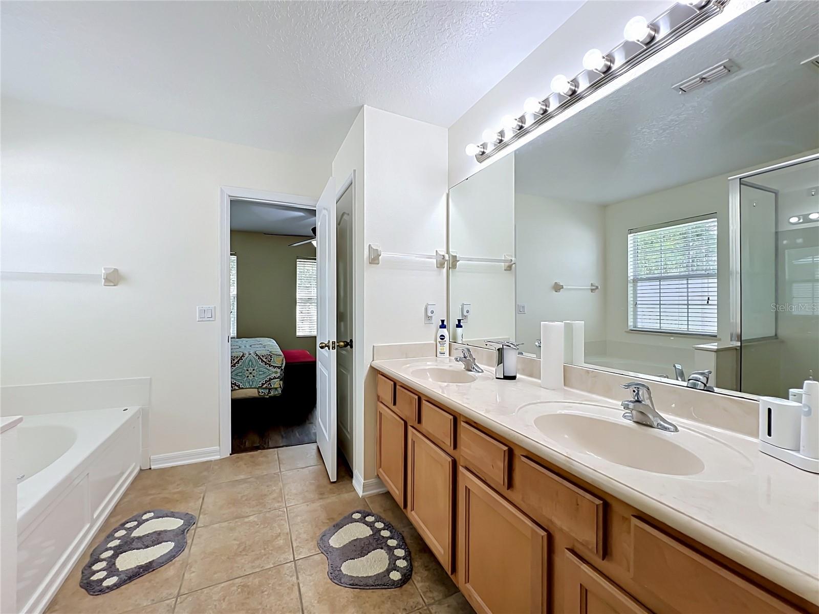 Image 48 of 62 For 2826 Oakville Place