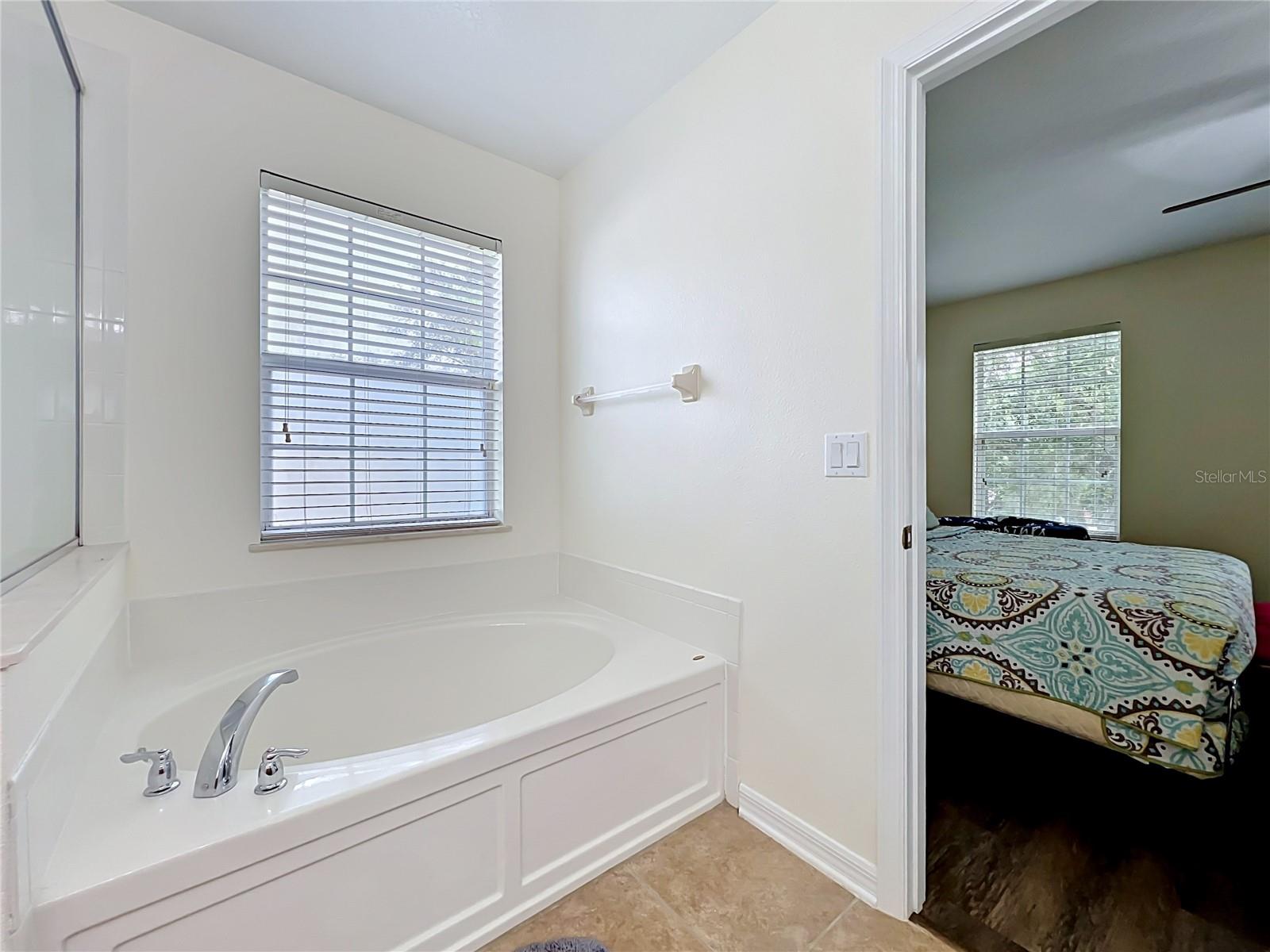Image 51 of 62 For 2826 Oakville Place