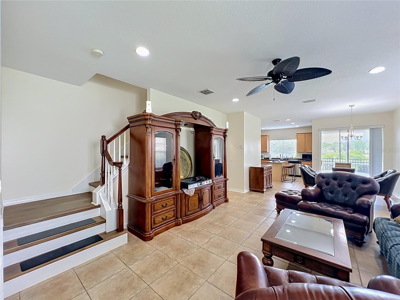 Image 9 of 62 For 2826 Oakville Place
