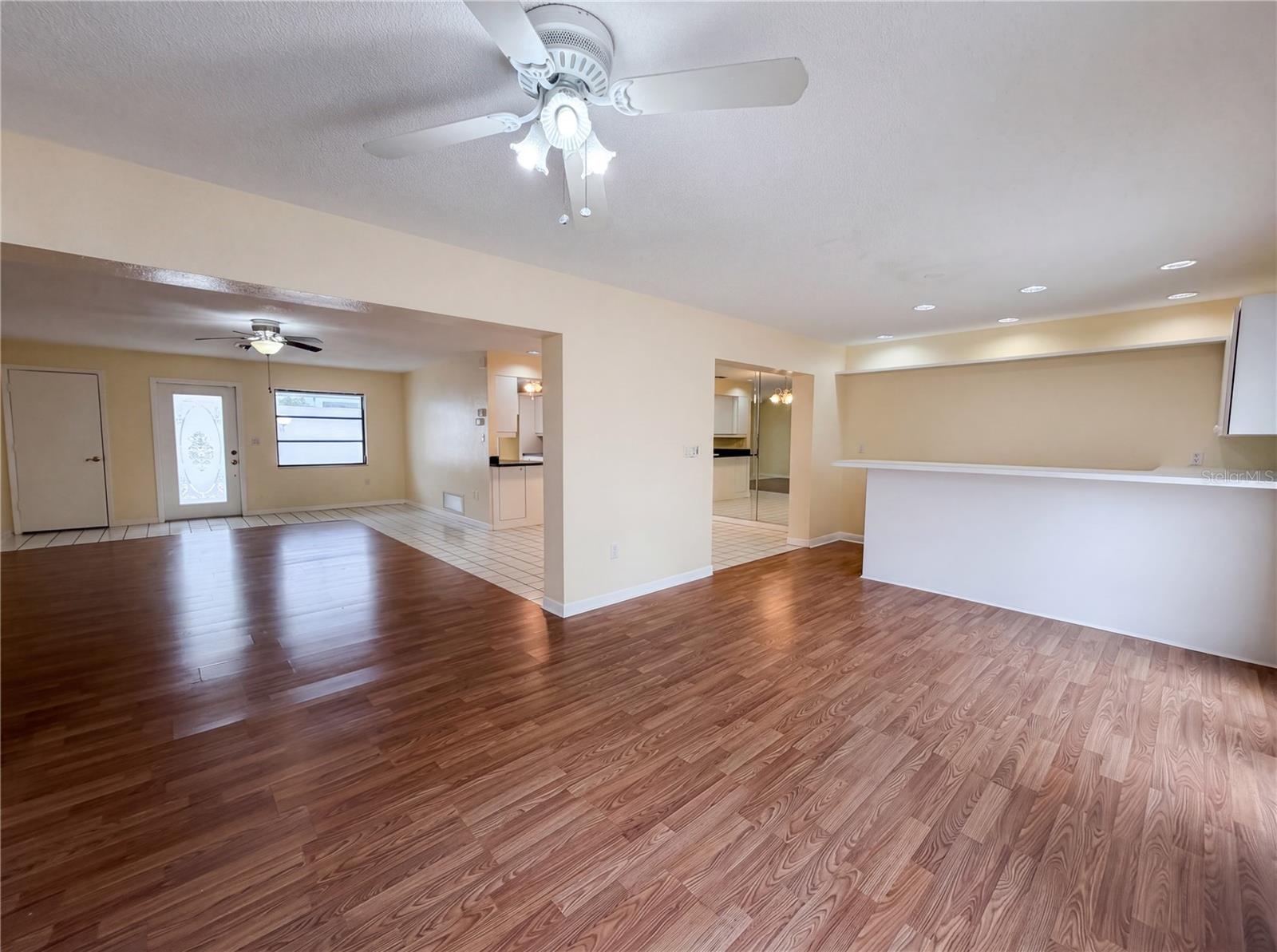 Image 11 of 39 For 1301 Lucaya Avenue