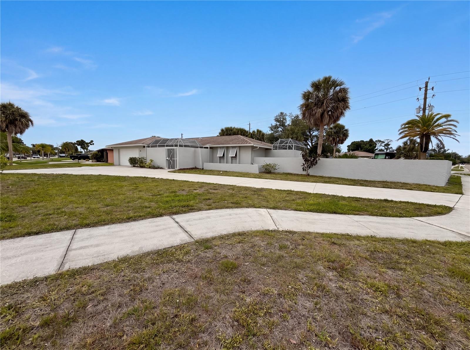 Image 22 of 39 For 1301 Lucaya Avenue