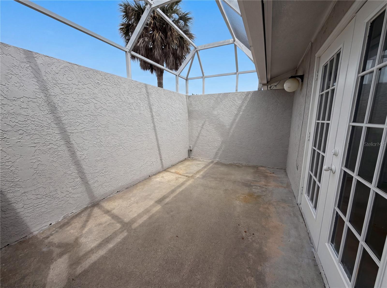 Image 28 of 39 For 1301 Lucaya Avenue
