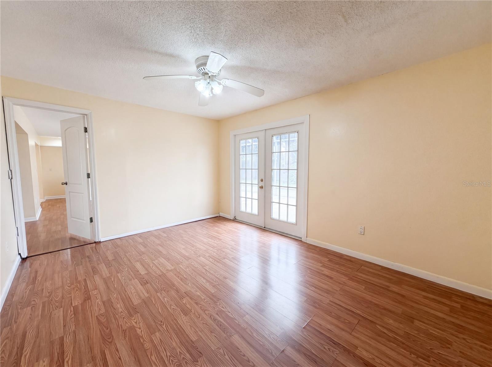 Image 4 of 39 For 1301 Lucaya Avenue
