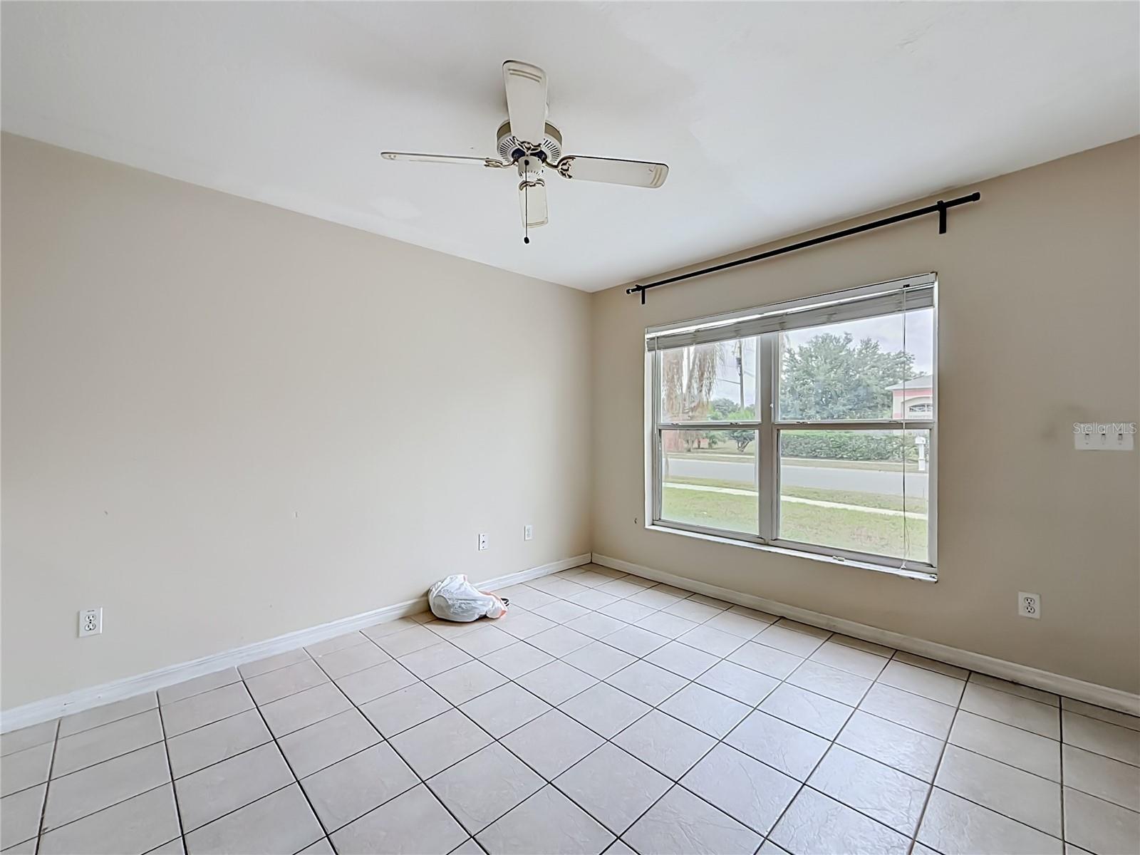 Image 10 of 53 For 5306 Grove Crossings Boulevard