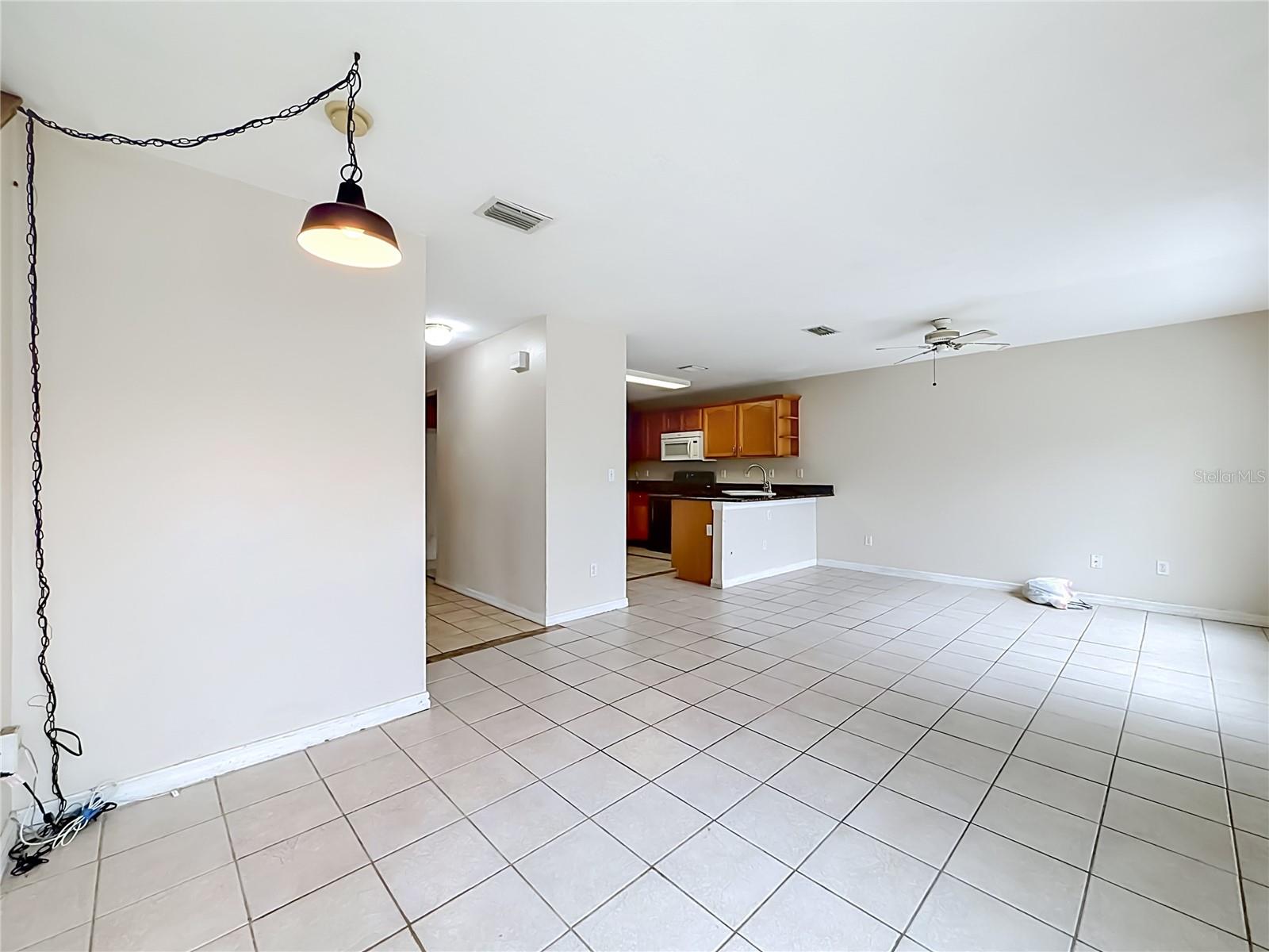 Image 15 of 53 For 5306 Grove Crossings Boulevard
