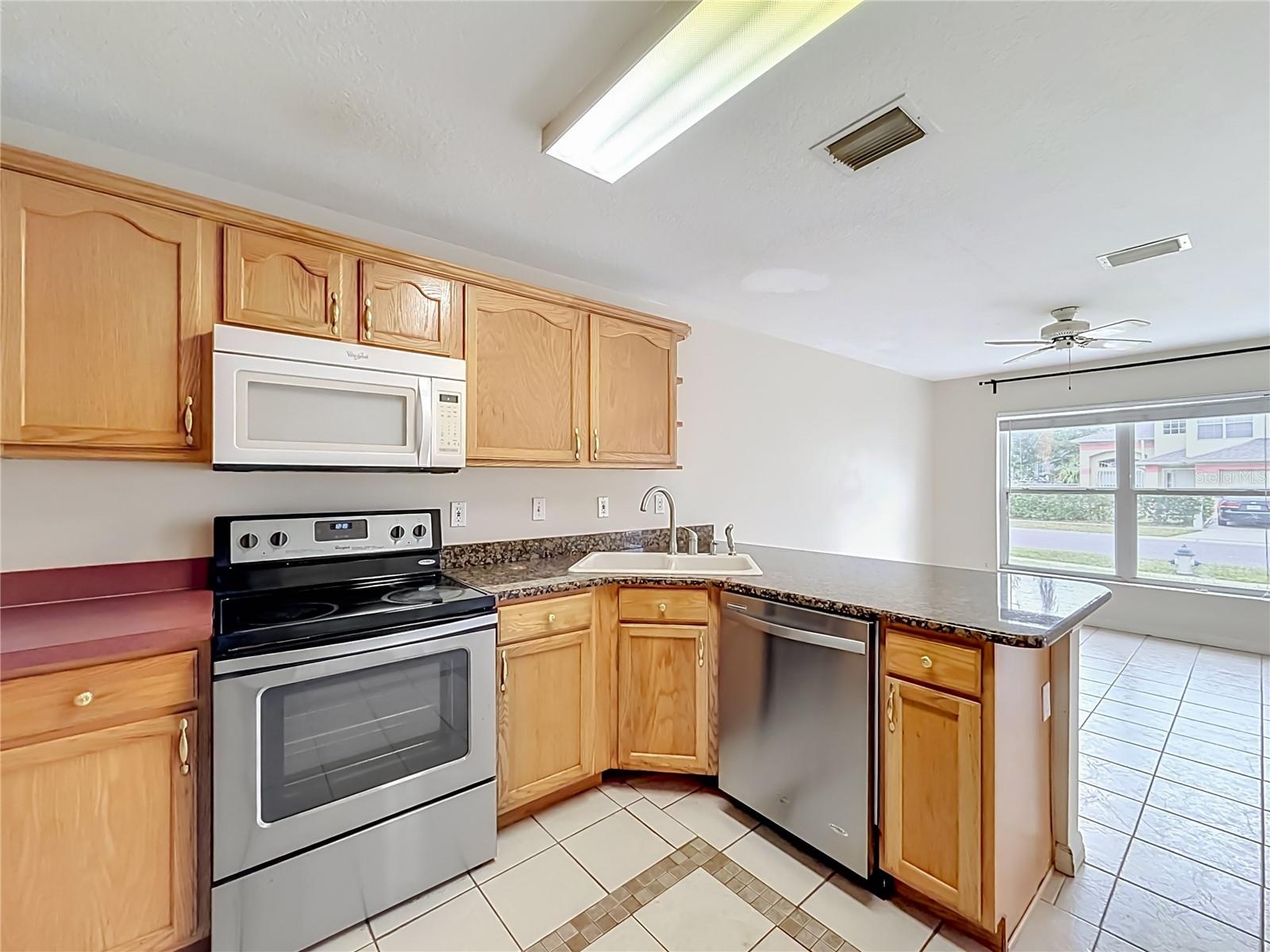 Image 18 of 53 For 5306 Grove Crossings Boulevard