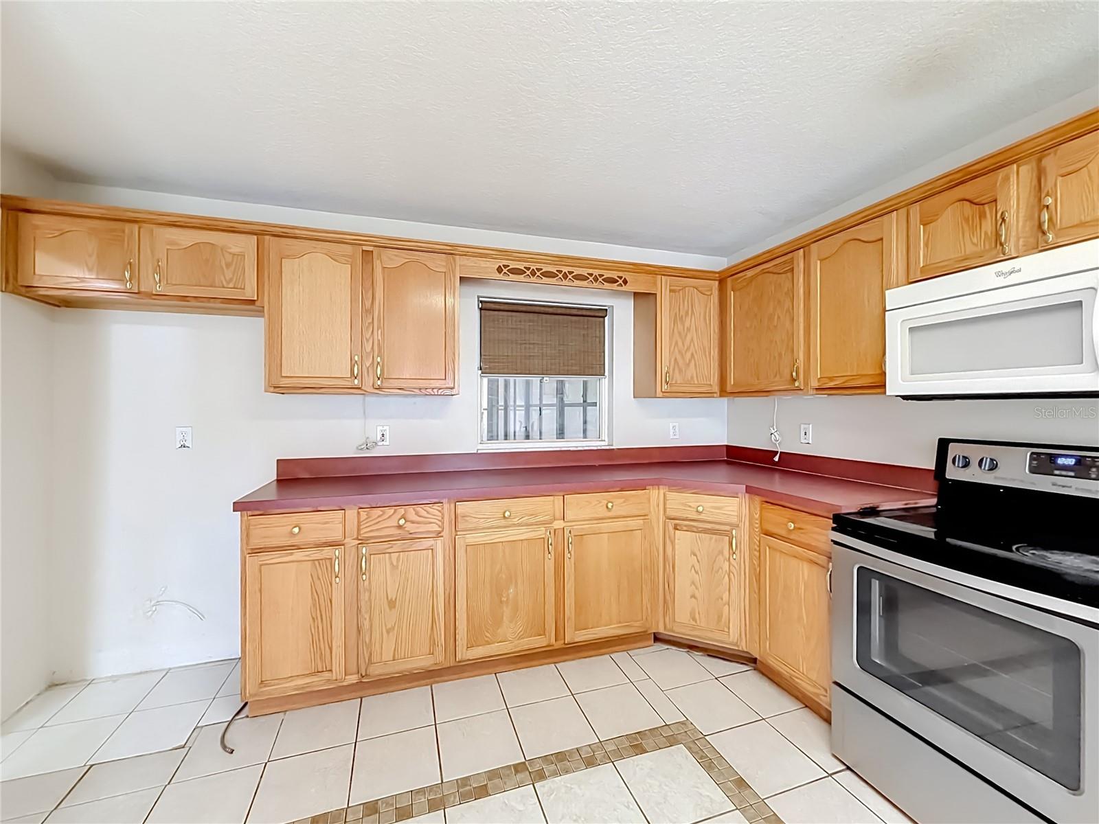 Image 19 of 53 For 5306 Grove Crossings Boulevard
