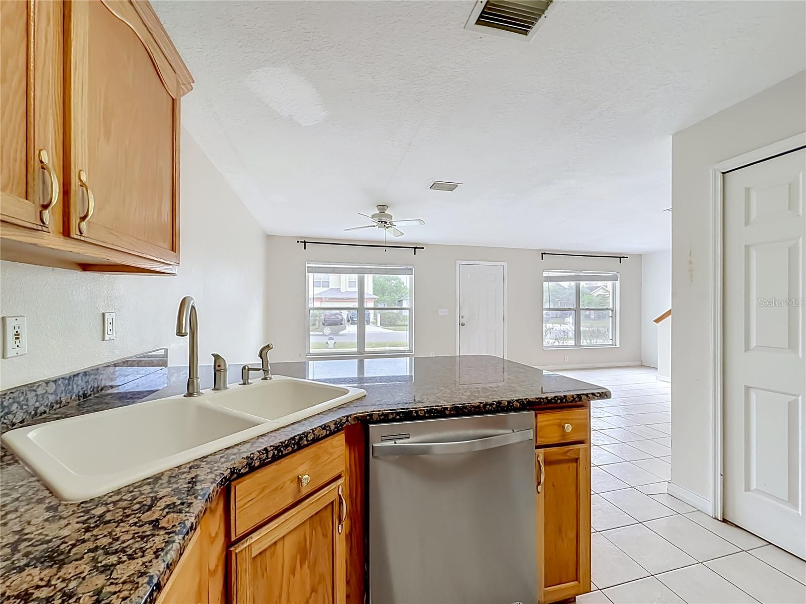 Image 21 of 53 For 5306 Grove Crossings Boulevard