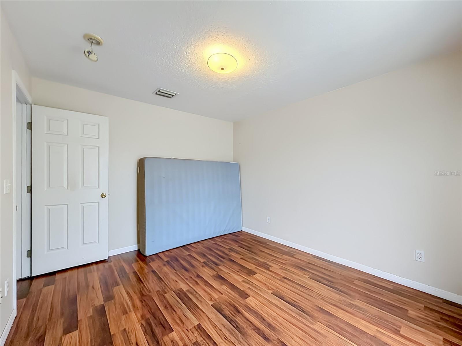 Image 32 of 53 For 5306 Grove Crossings Boulevard