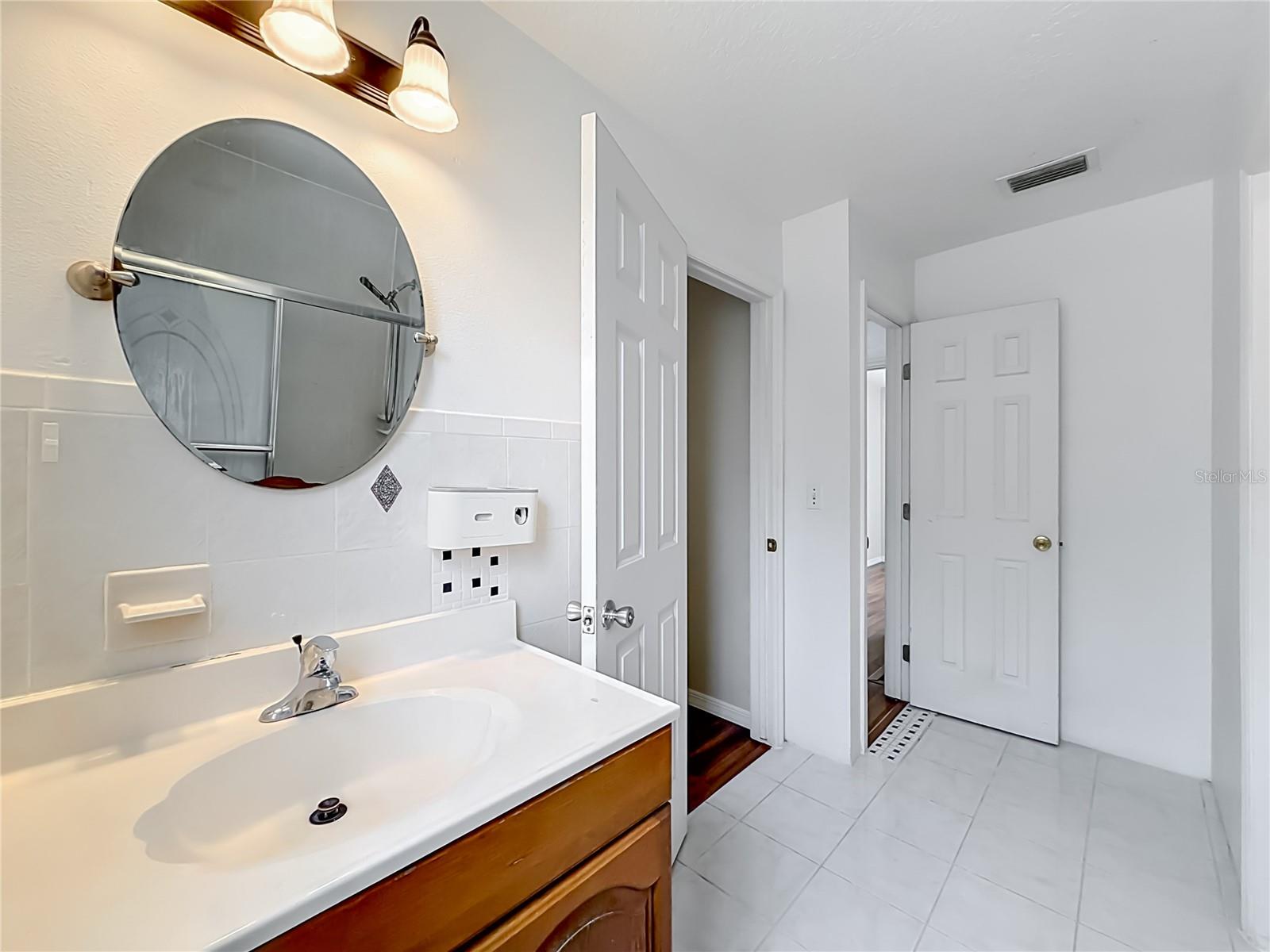 Image 33 of 53 For 5306 Grove Crossings Boulevard