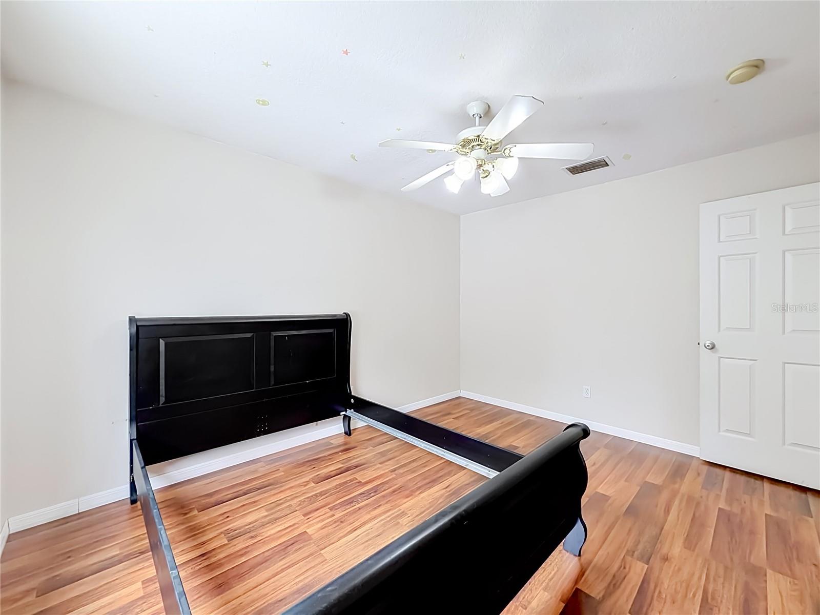 Image 39 of 53 For 5306 Grove Crossings Boulevard