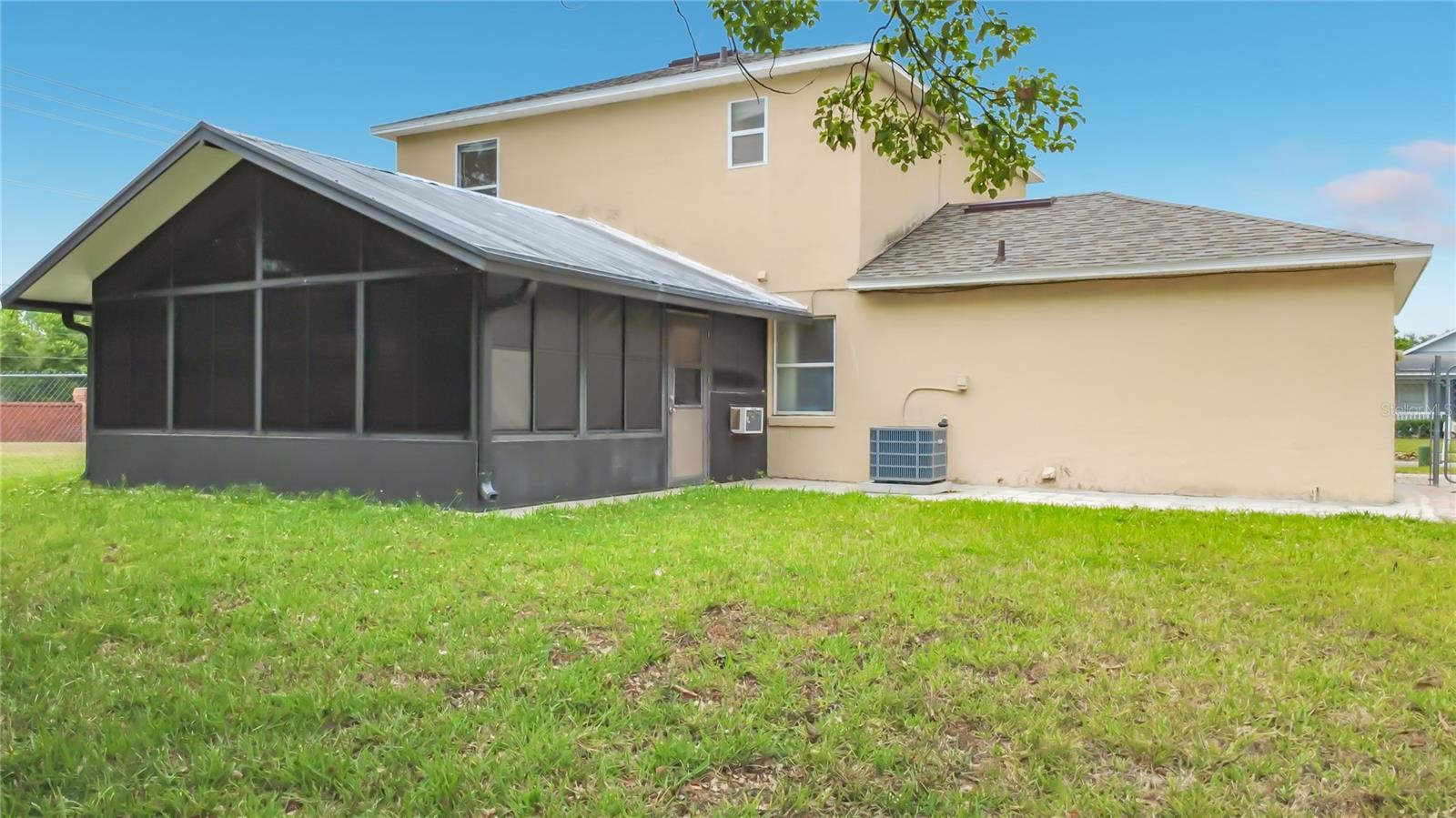Image 44 of 53 For 5306 Grove Crossings Boulevard