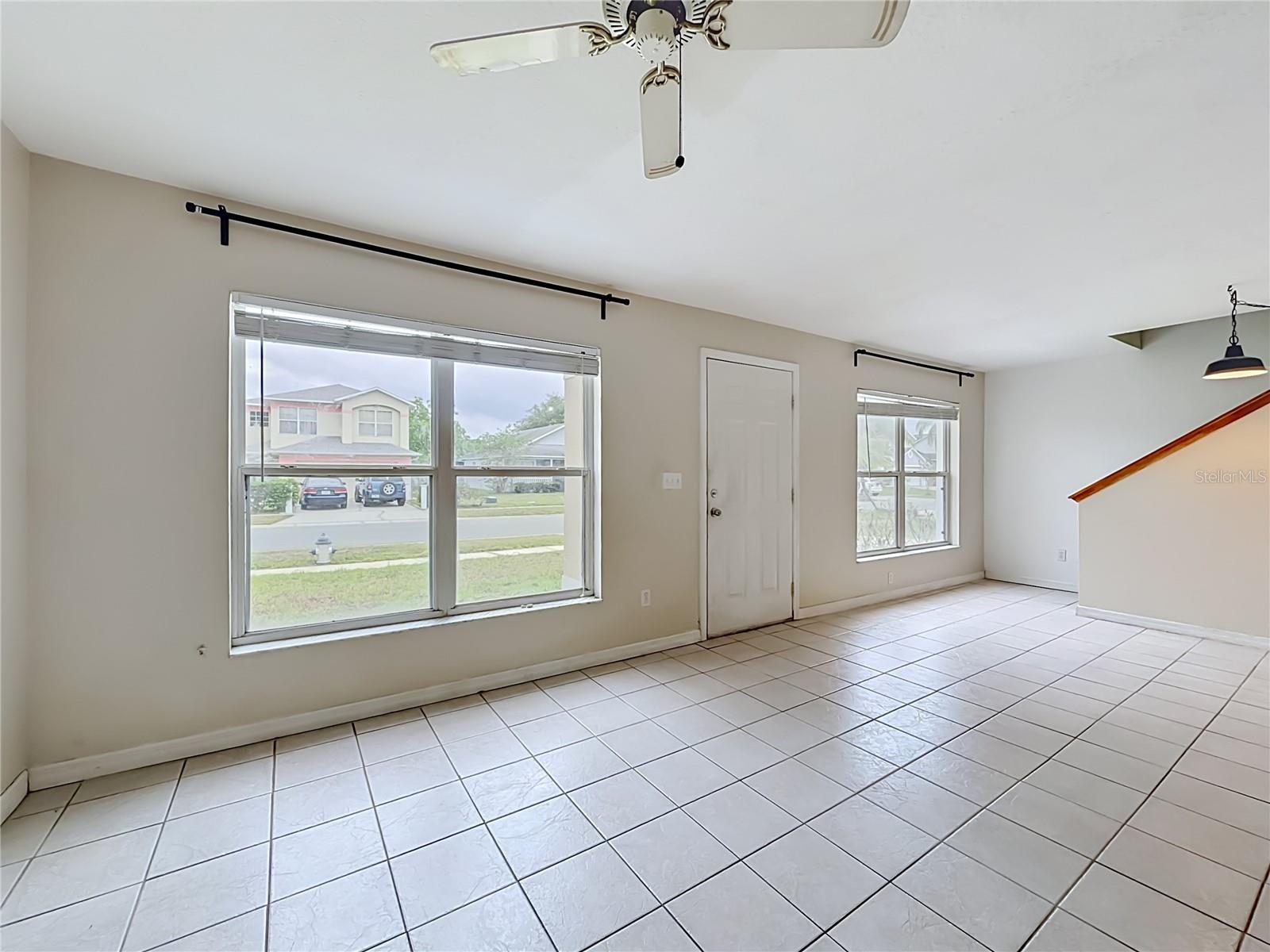 Image 9 of 53 For 5306 Grove Crossings Boulevard